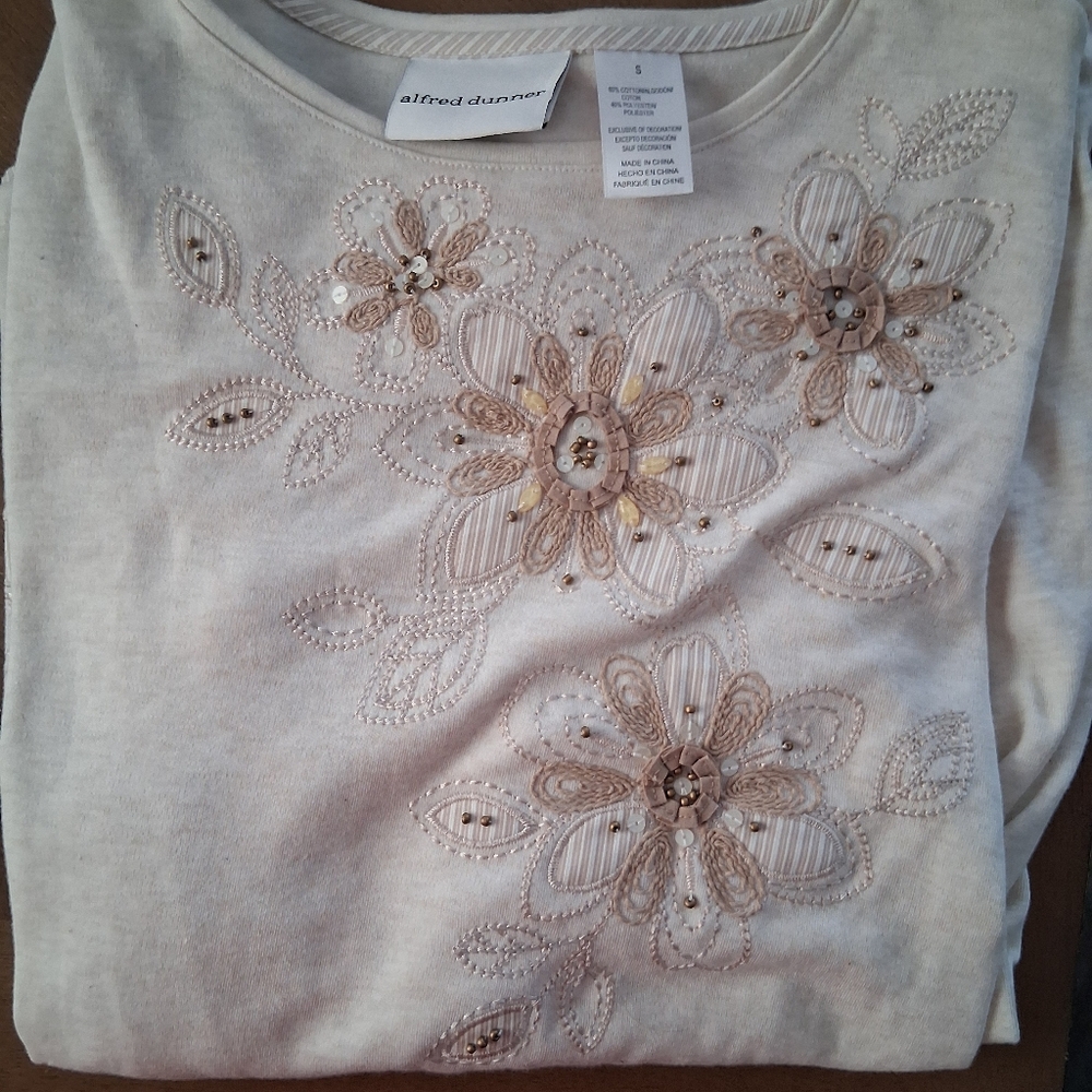 Alfred Dunner Beige Floral Embroidered Top